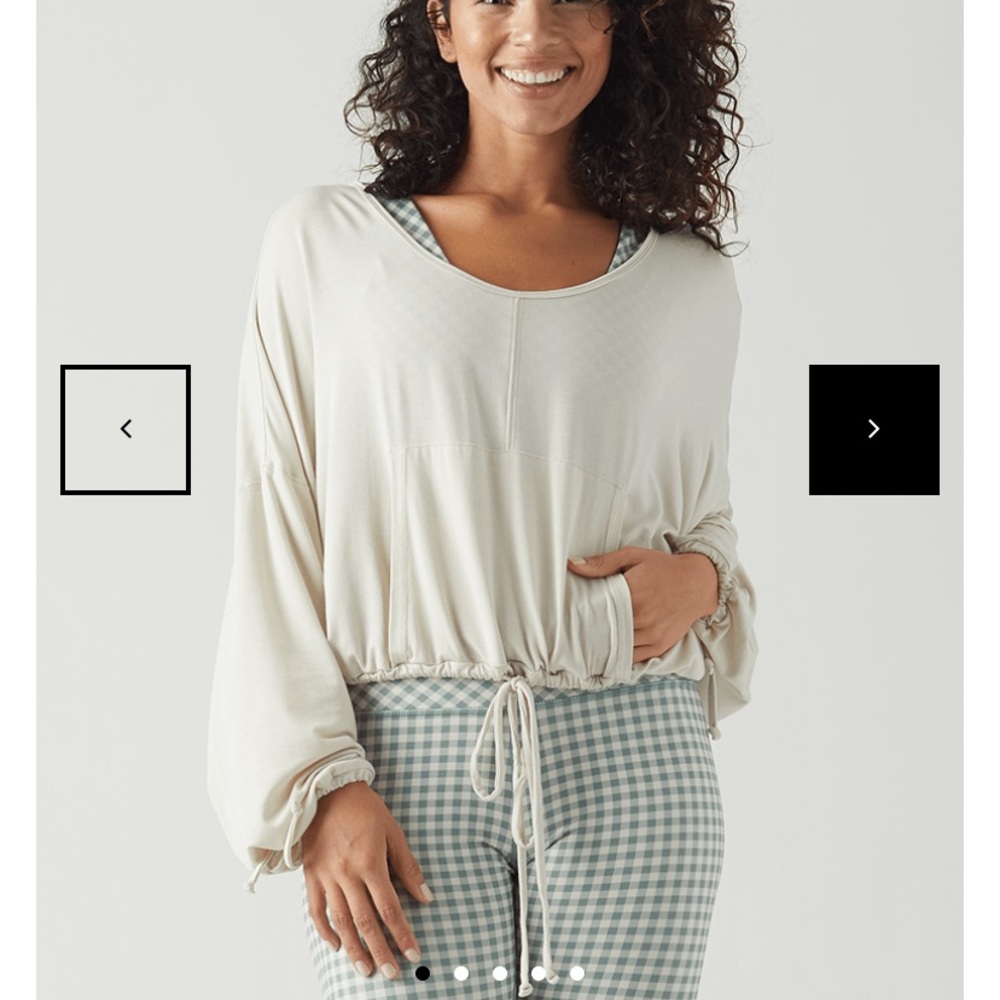 Zephyr cream top